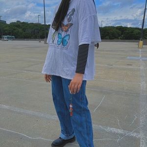 Meet your Posher, Mona